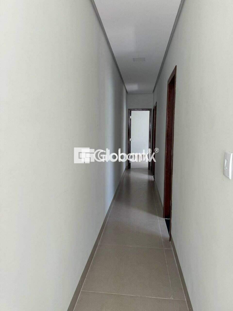 Casa 3 quartos à venda Jardim Primavera 75m² Montes Claros MG: Corredor