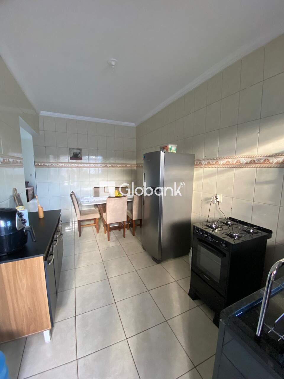 Casa 3 quartos para aluguel Planalto 70m² Montes Claros MG: Cozinha