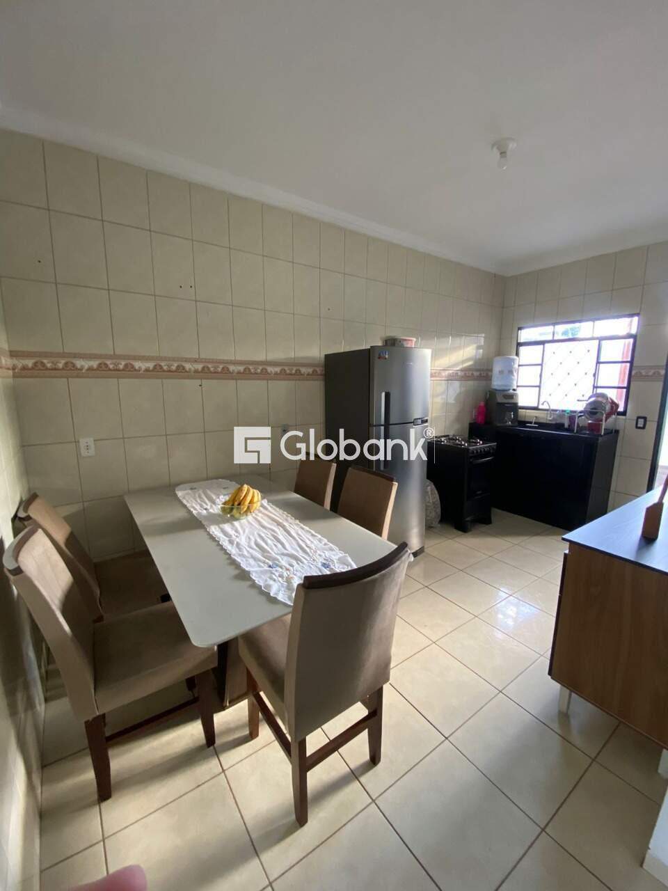 Casa 3 quartos para aluguel Planalto 70m² Montes Claros MG: Cozinha