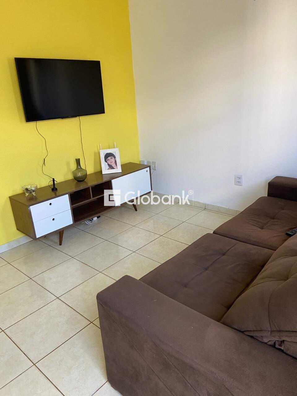 Casa 3 quartos para aluguel Planalto 70m² Montes Claros MG: Sala