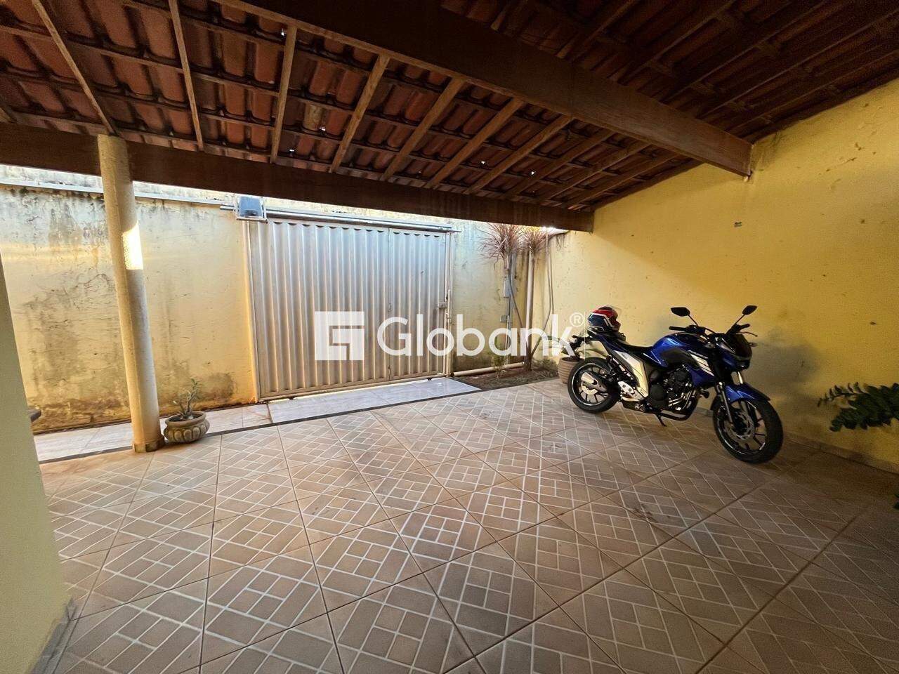 Casa 3 quartos à venda Interlagos 58,46m² Montes Claros MG: GARAGEM COBERTA