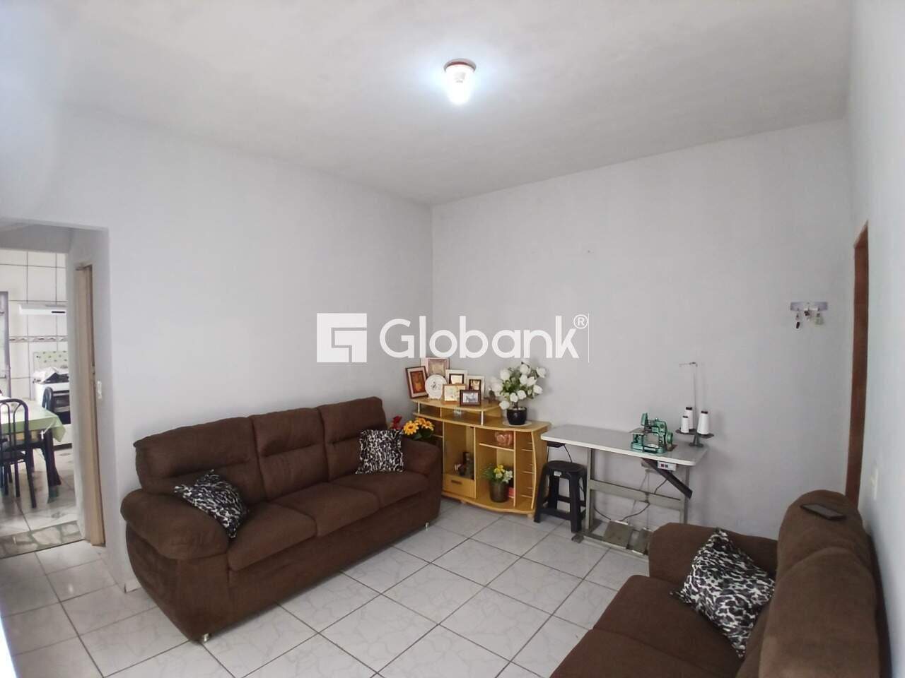 Casa 3 quartos à venda Novo Delfino 120m² Montes Claros MG: 