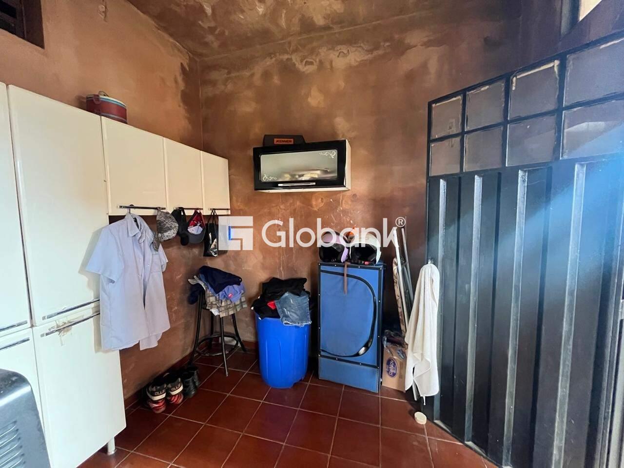 Casa 8 quartos à venda Alcides Rabelo 300m² Montes Claros MG: 