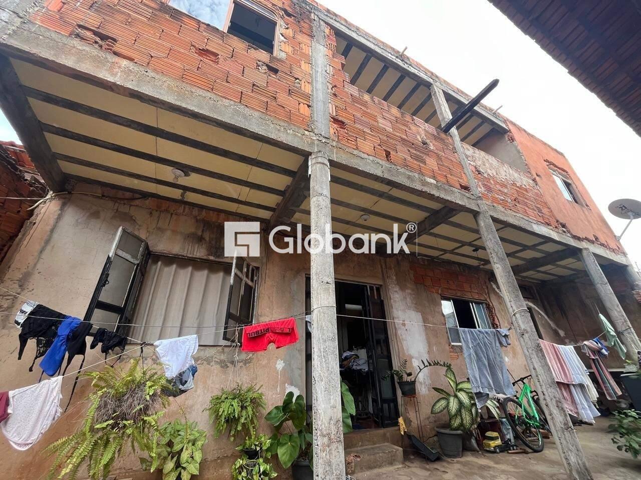 Casa 8 quartos à venda Alcides Rabelo 300m² Montes Claros MG: 