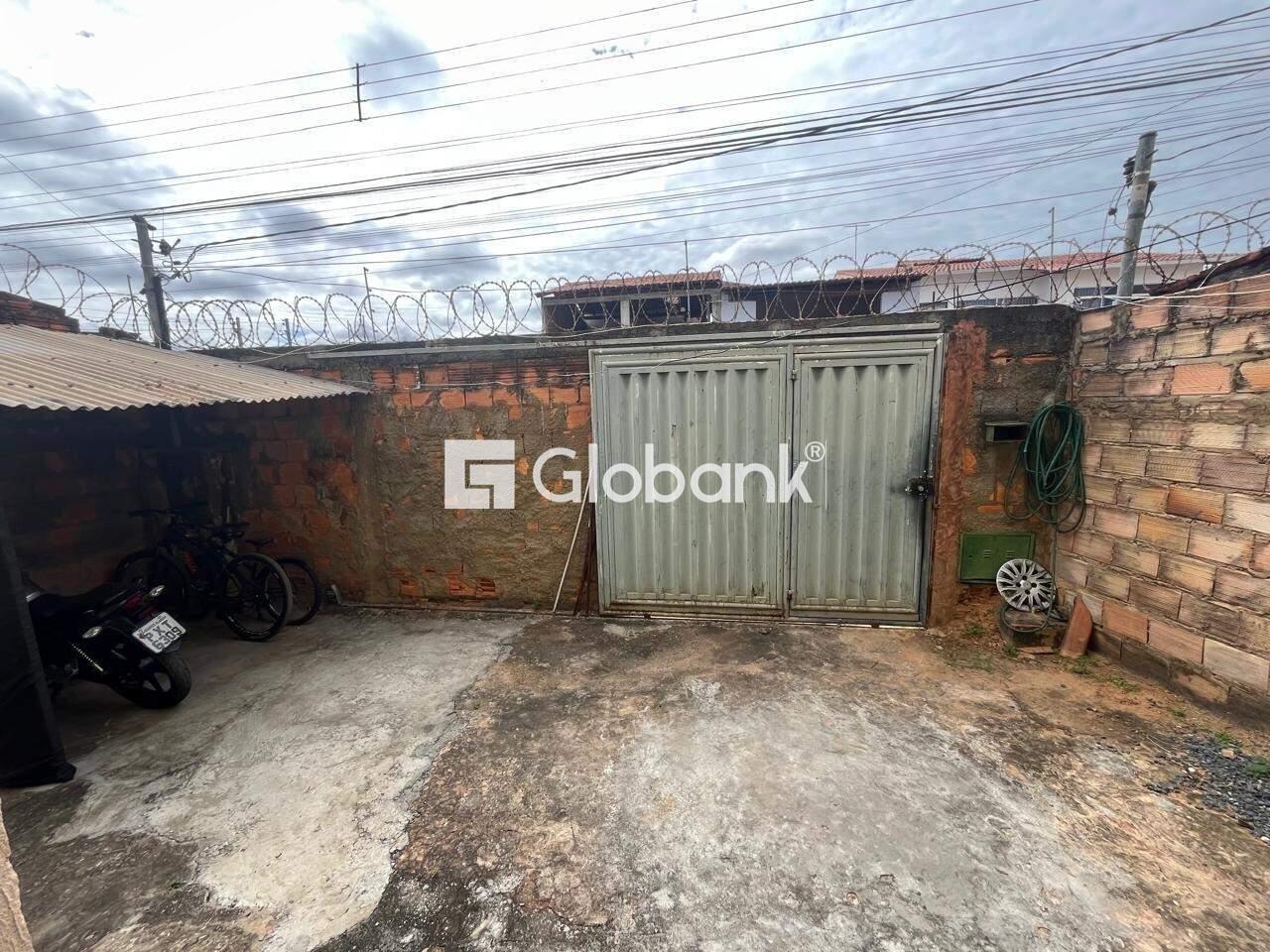 Casa 8 quartos à venda Alcides Rabelo 300m² Montes Claros MG: 