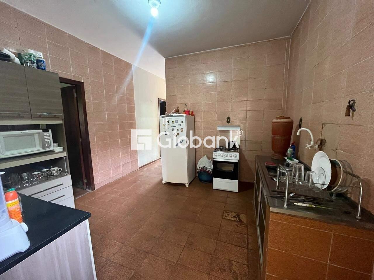 Casa 8 quartos à venda Alcides Rabelo 300m² Montes Claros MG: 