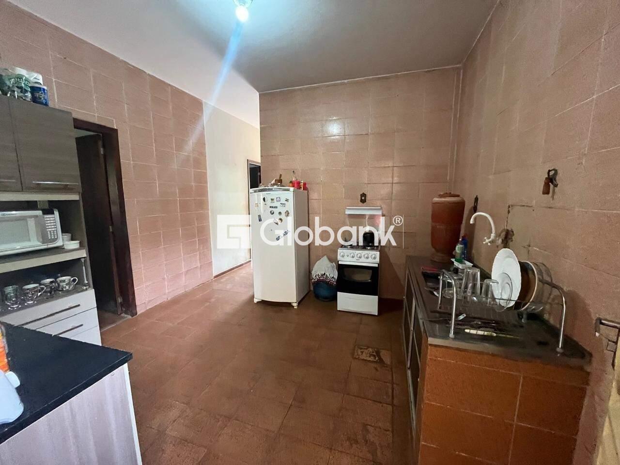 Casa 8 quartos à venda Alcides Rabelo 300m² Montes Claros MG: 