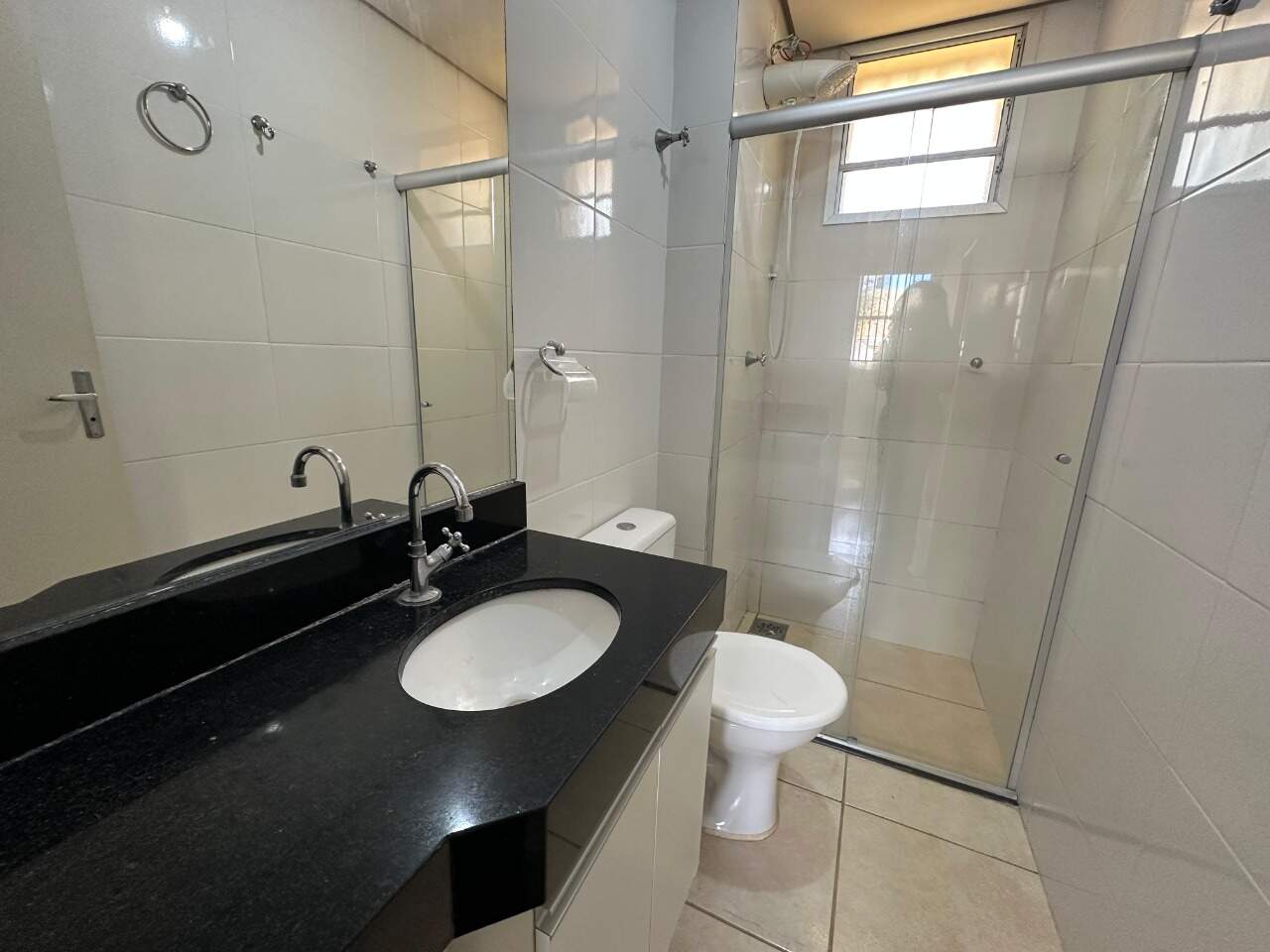 Apartamento 2 quartos para aluguel Residencial Sul Ipês 55m² Montes Claros MG: Banheiro social