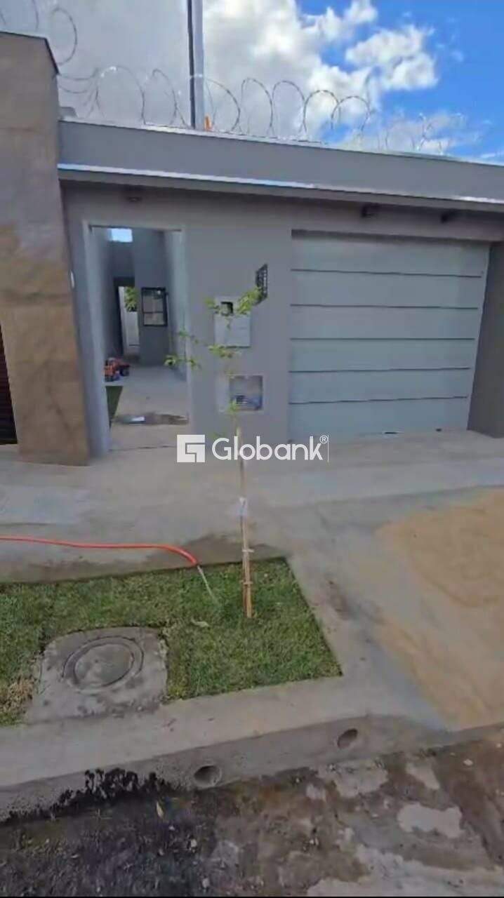 Casa 3 quartos à venda Nossa Senhora das Graças 75m² Montes Claros MG: 