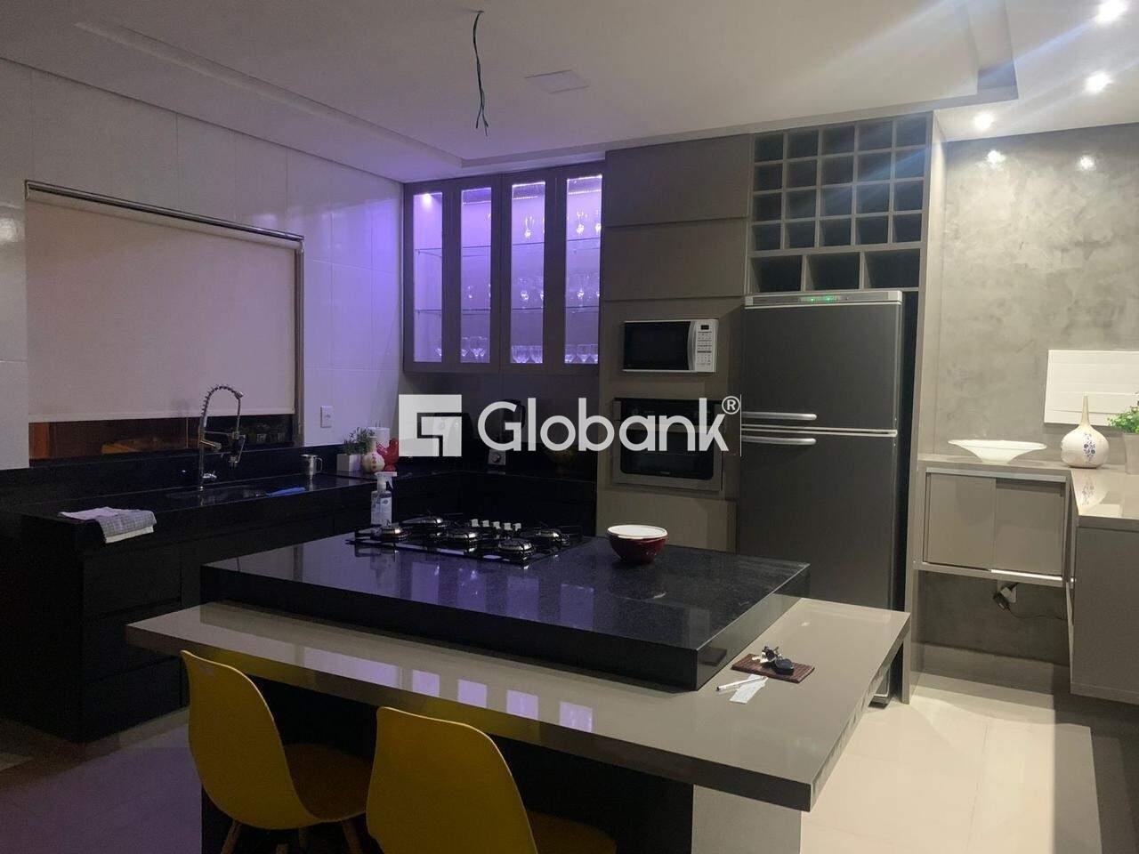 Casa 3 quartos à venda Ibituruna 140m² Montes Claros MG: 