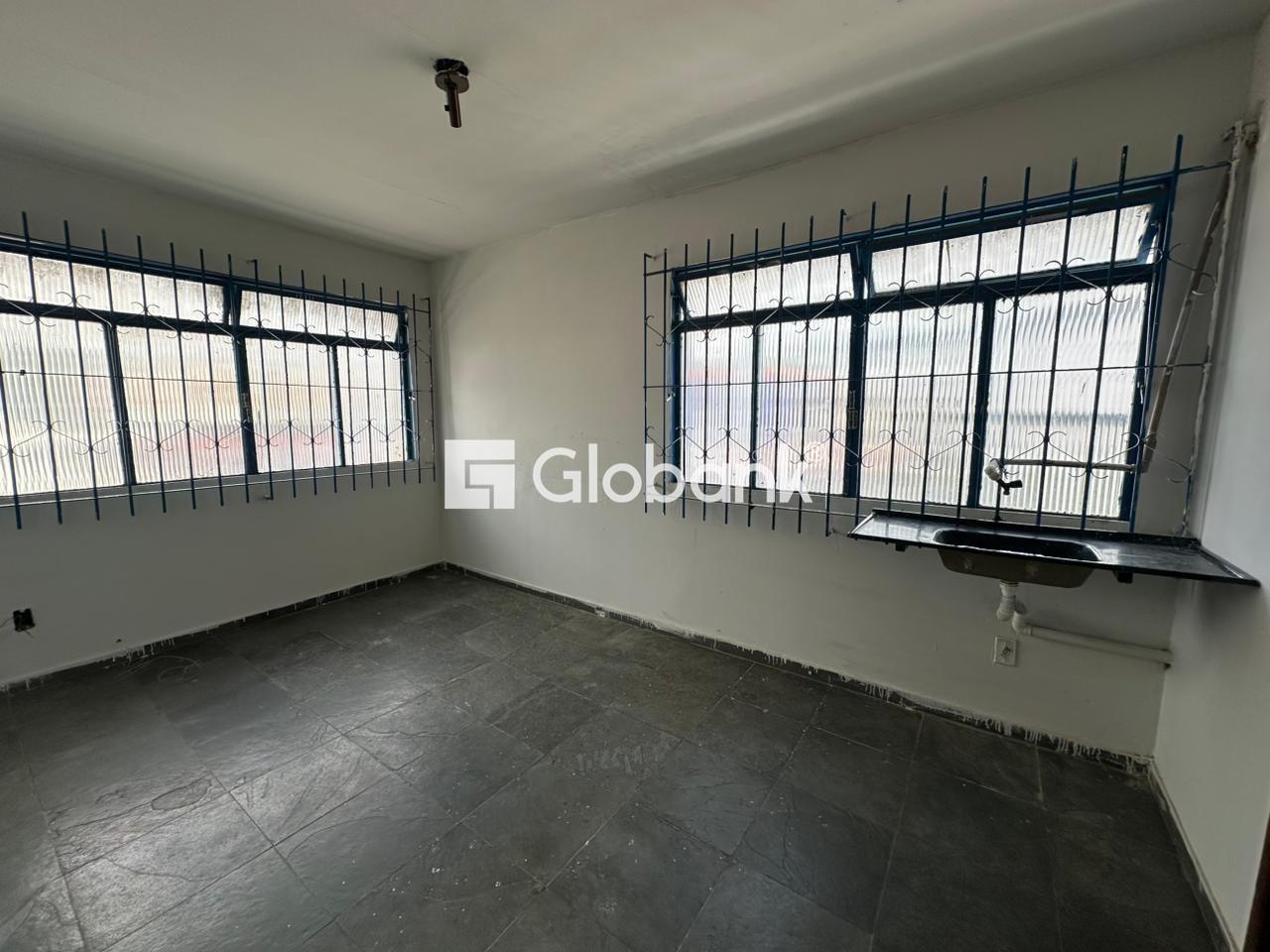 Kitnet 1 quarto para aluguel Centro 25m² Montes Claros MG: 