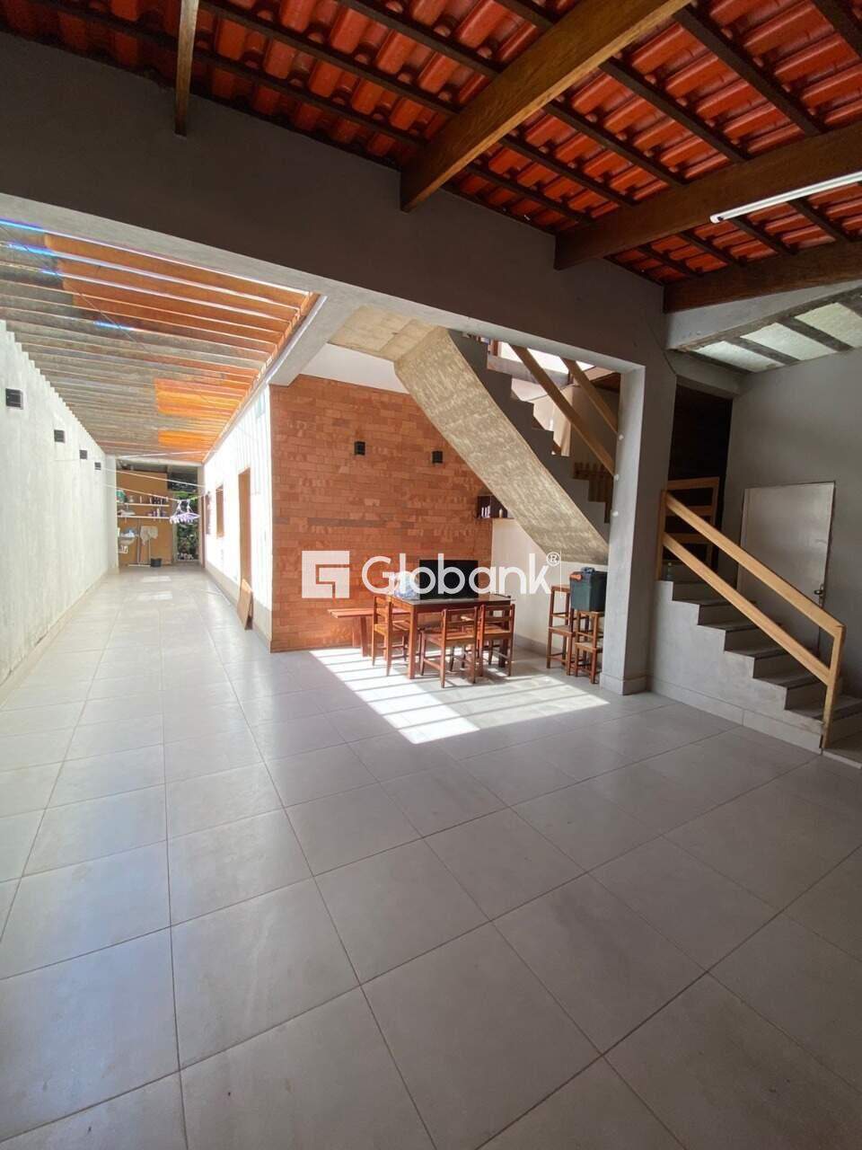 Casa 5 quartos à venda Maracanã 190m² Montes Claros MG: 
