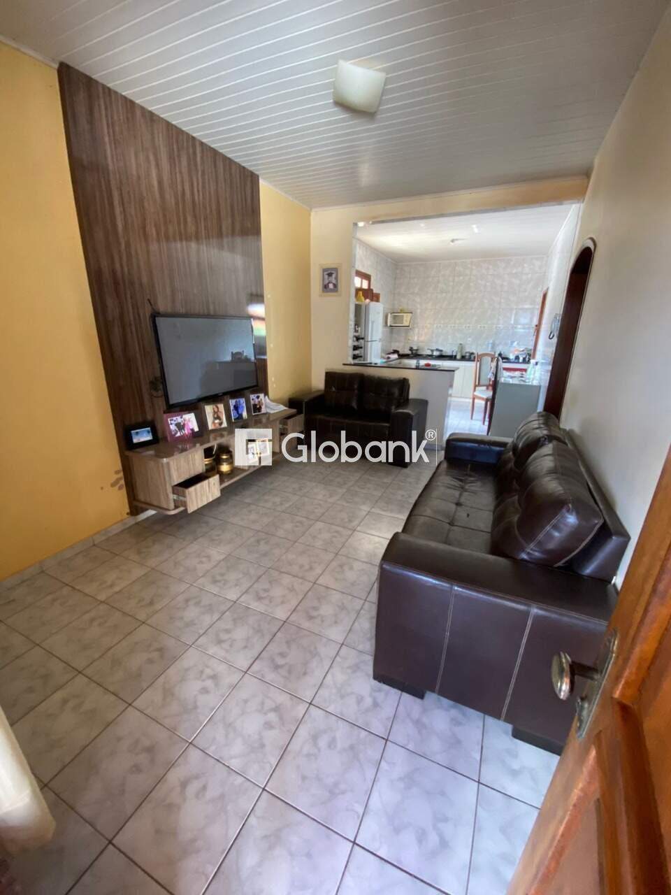 Casa 5 quartos à venda Maracanã 190m² Montes Claros MG: 