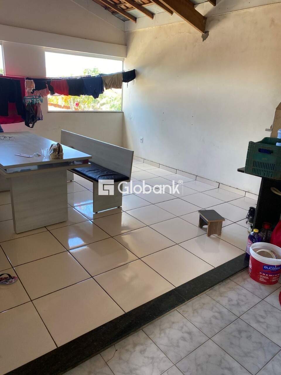 Casa 5 quartos à venda Maracanã 190m² Montes Claros MG: 