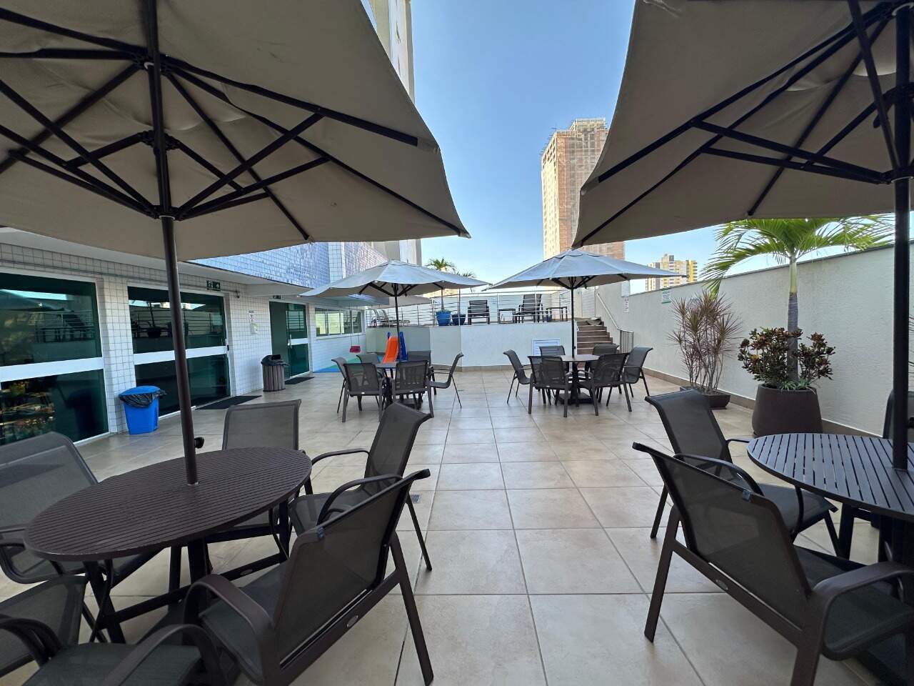 Apartamento 3 quartos para aluguel Melo 110m² Montes Claros MG: