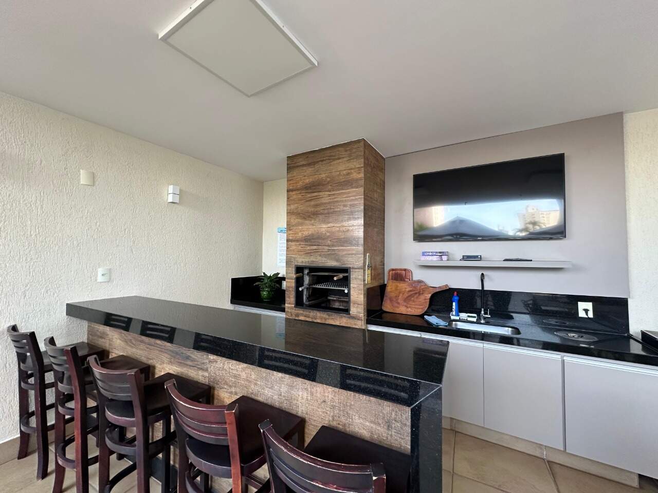 Apartamento 3 quartos para aluguel Melo 110m² Montes Claros MG: rea gourmet