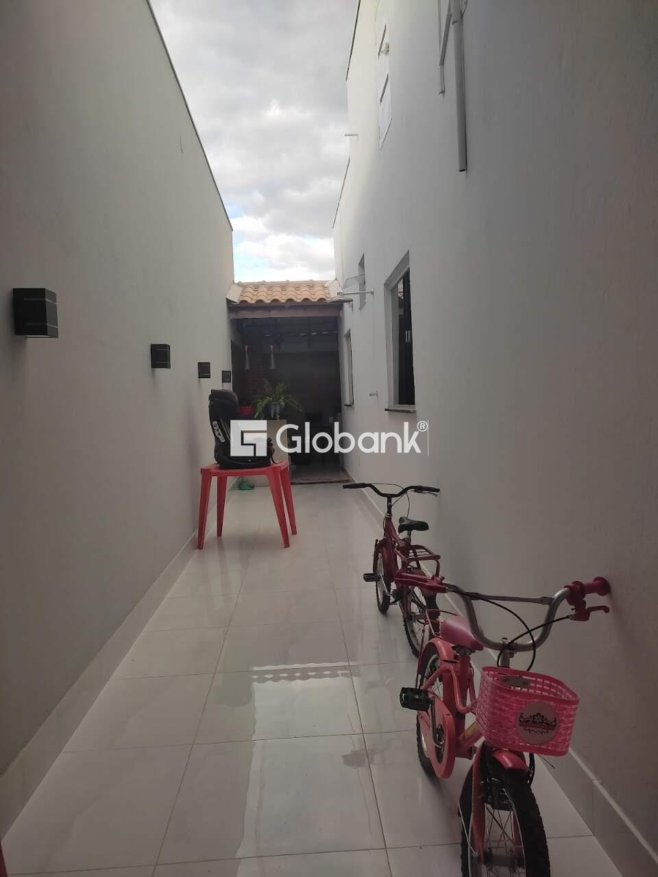 Casa 3 quartos à venda Acácias 61,7m² Montes Claros MG: 