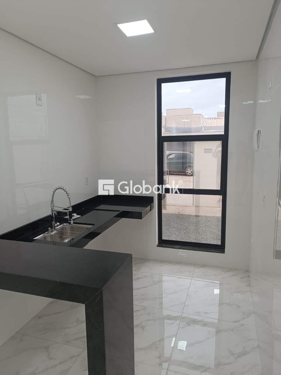 Casa 2 quartos à venda Guarujá 50m² Montes Claros MG: 