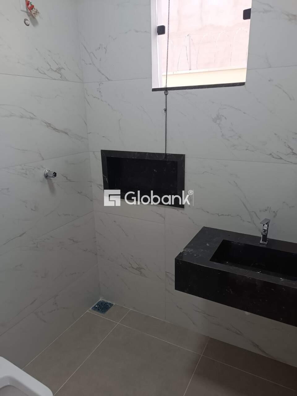 Casa 2 quartos à venda Guarujá 50m² Montes Claros MG: 