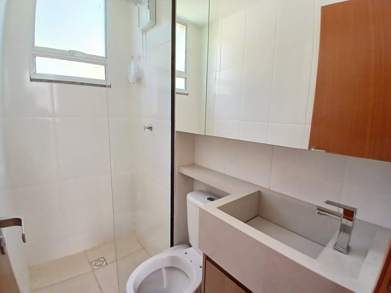 Apartamento 2 quartos para aluguel Jardim Panorama 55m² Montes Claros MG: Banheiro social