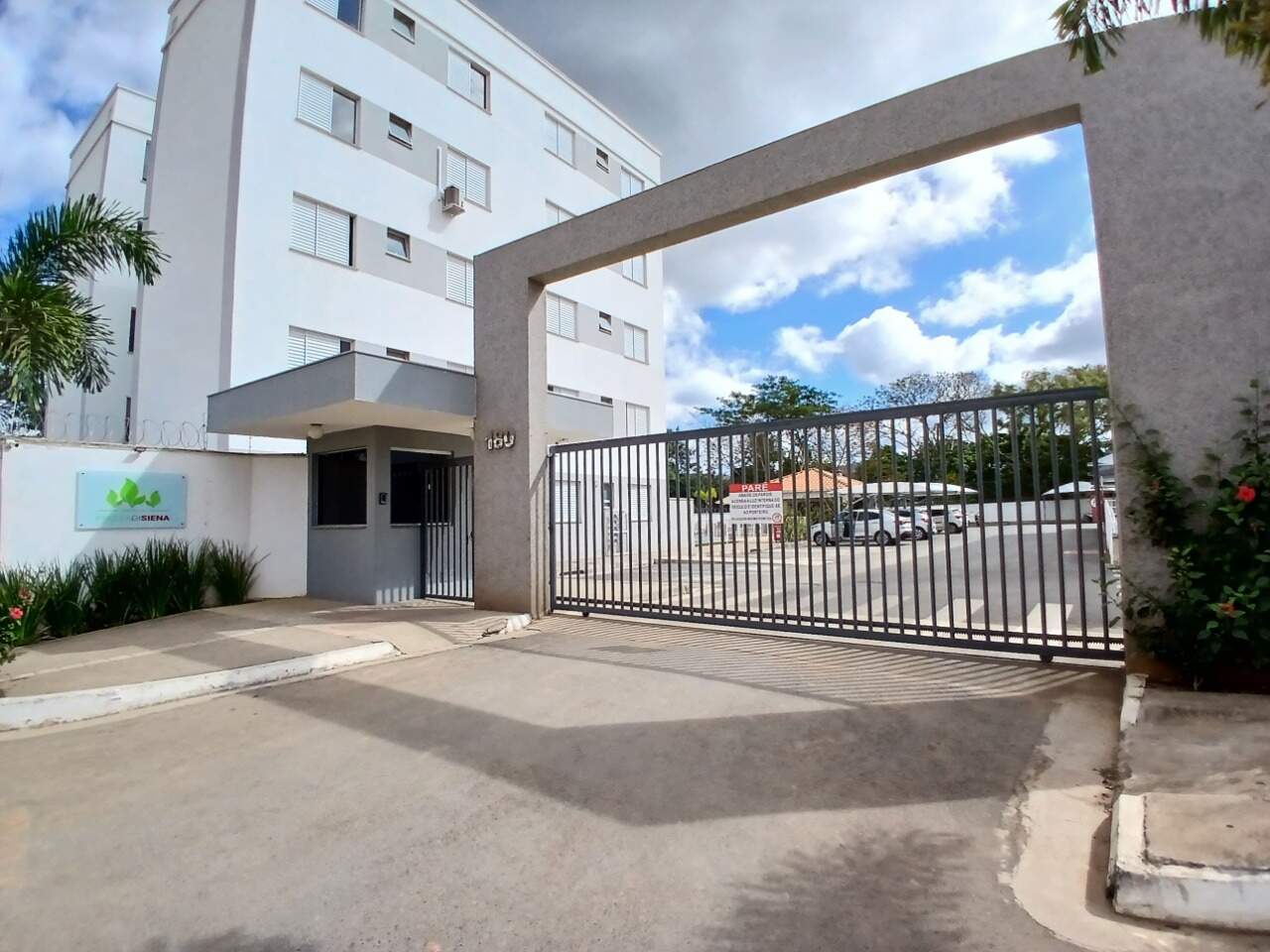 Apartamento 2 quartos para aluguel Jardim Panorama 55m² Montes Claros MG: Fachada