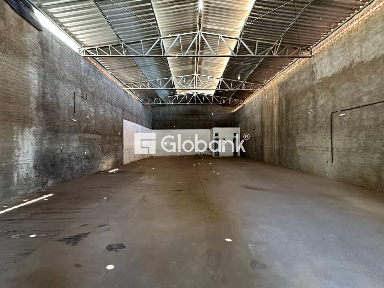 Galpão para aluguel Alcides Rabelo 300m² Montes Claros MG: 