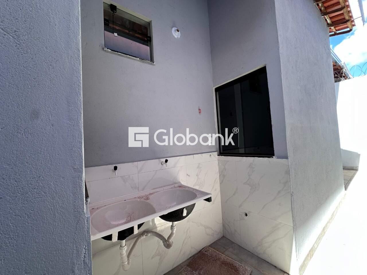 Casa 2 quartos à venda Vila Aliança 45m² Montes Claros MG: rea de Servi o