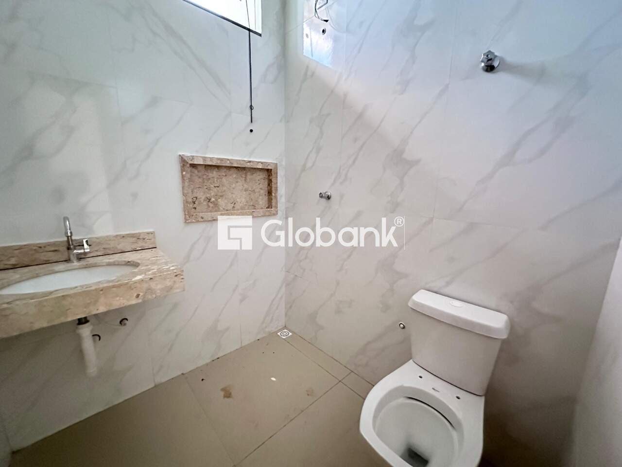 Casa 2 quartos à venda Vila Aliança 45m² Montes Claros MG: Banheiro Social