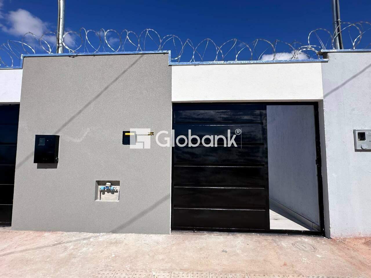 Casa 2 quartos à venda Vila Aliança 45m² Montes Claros MG: Fachada