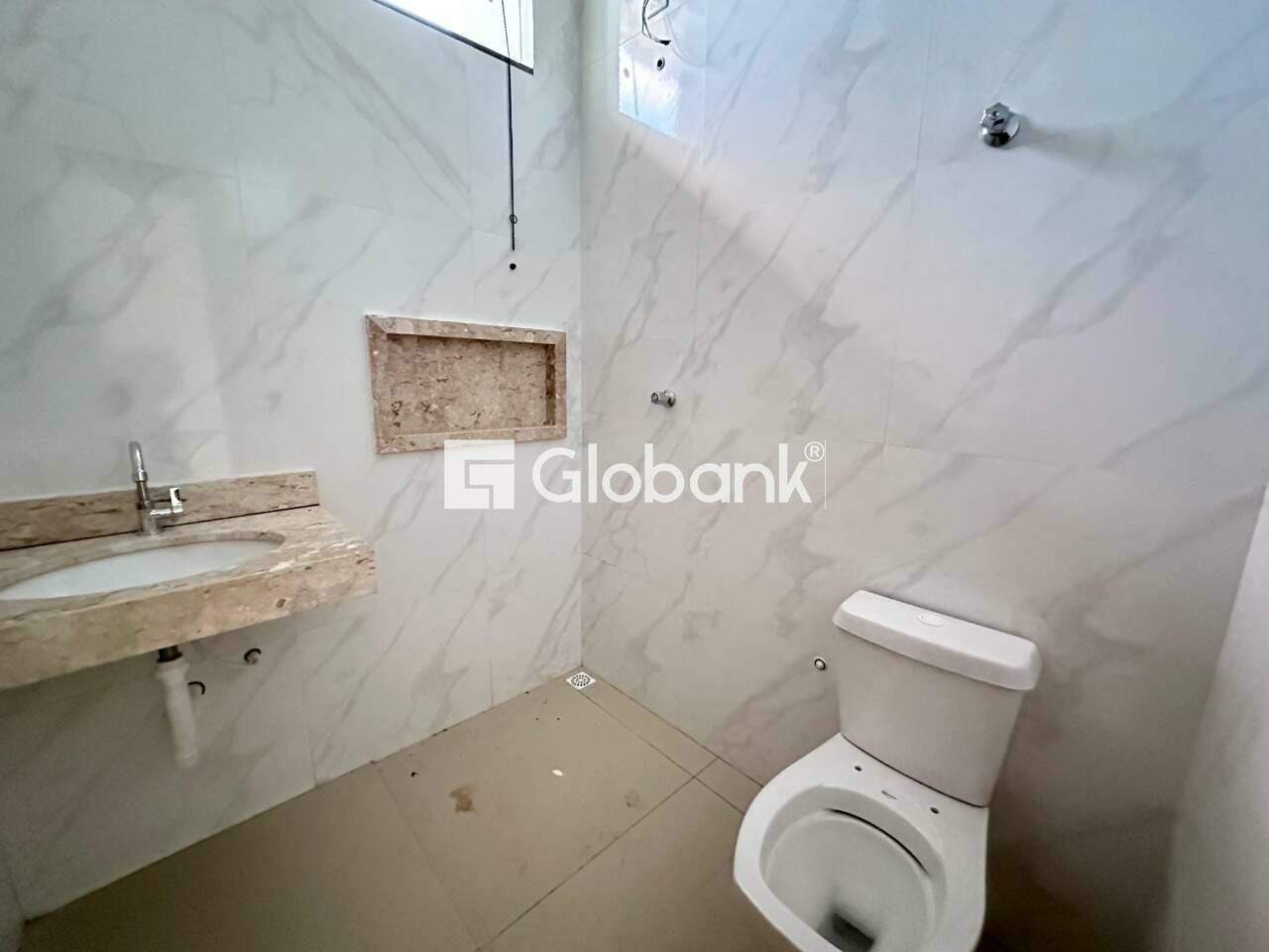 Casa 3 quartos à venda Vila Aliança 55m² Montes Claros MG: Banheiro Social
