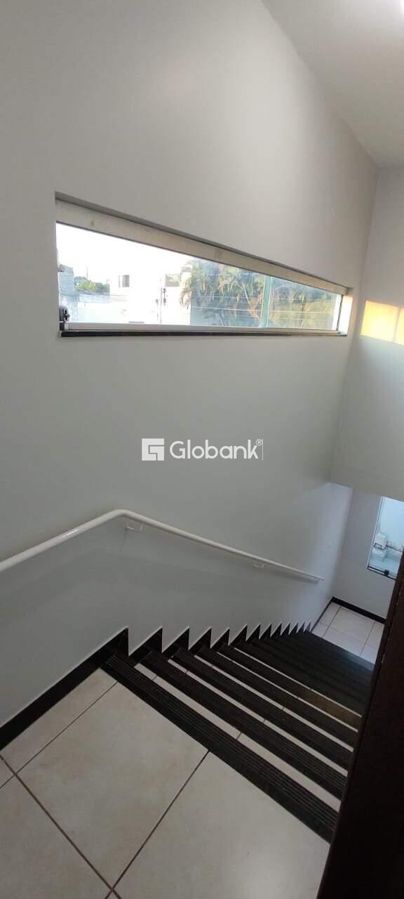 Casa 6 quartos para aluguel Vila Regina 260m² Montes Claros MG: 