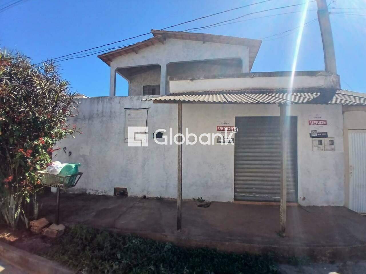 Sobrado 5 quartos à venda Independência 180m² Montes Claros MG: 