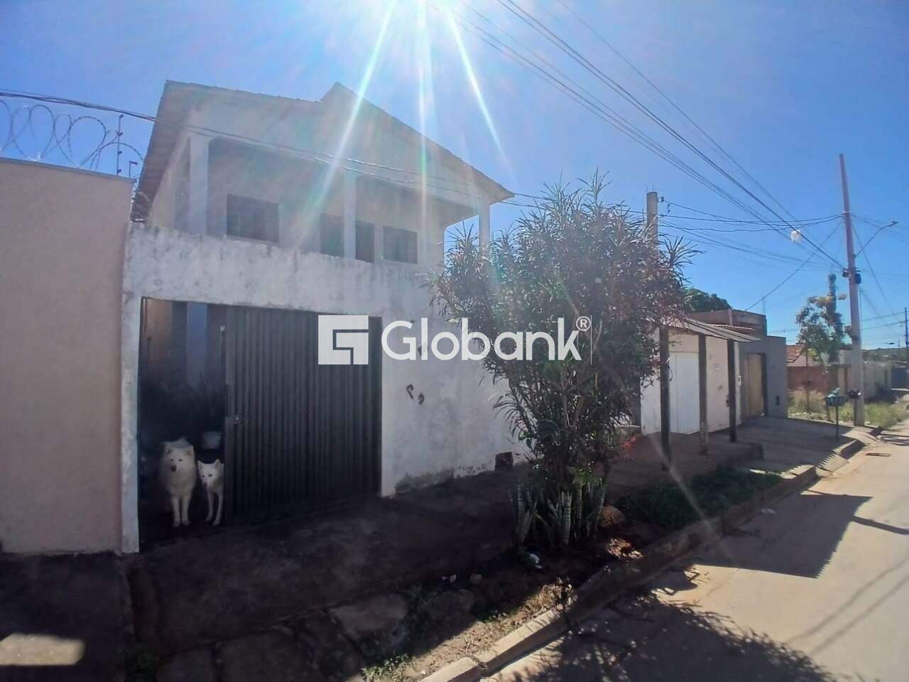 Sobrado 5 quartos à venda Independência 180m² Montes Claros MG: 