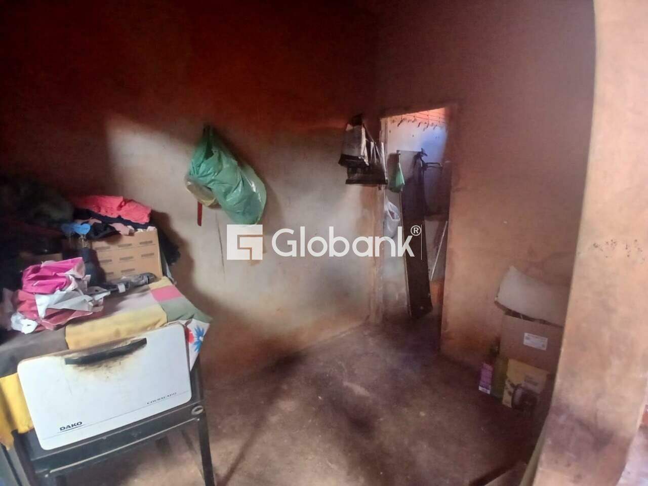 Sobrado 5 quartos à venda Independência 180m² Montes Claros MG: 