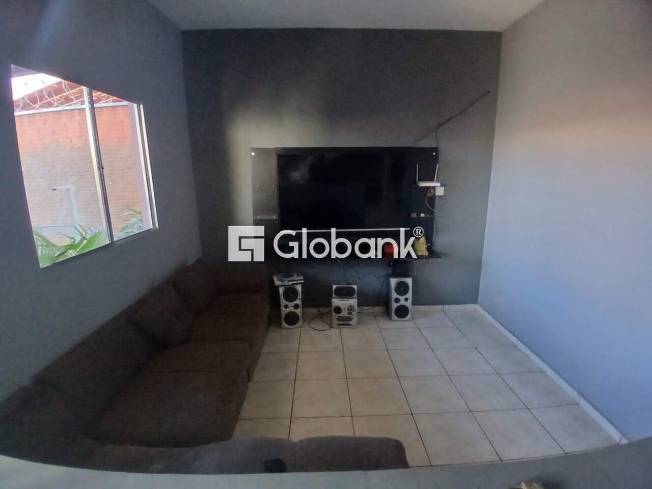 Sobrado 5 quartos à venda Independência 180m² Montes Claros MG: 