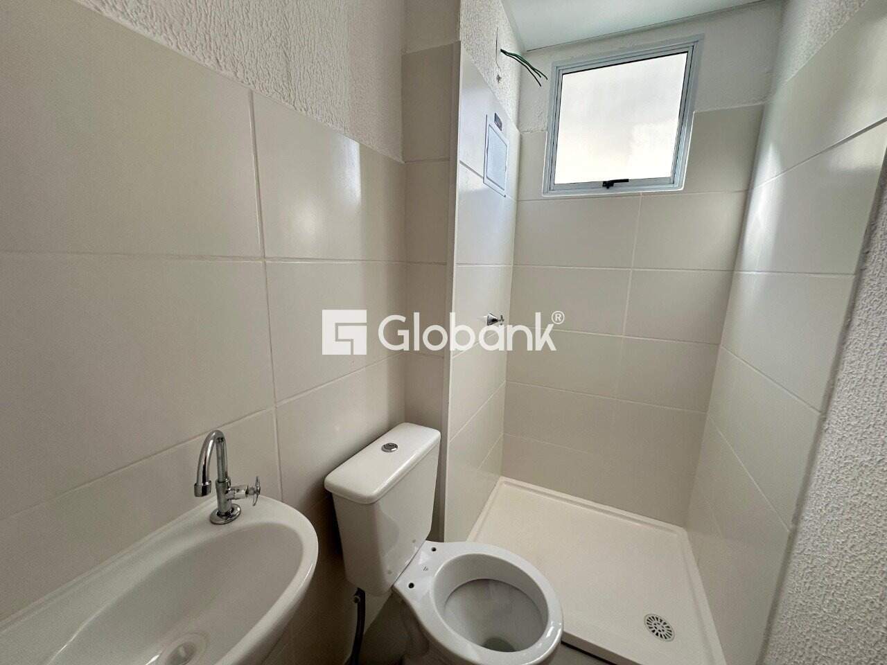 Apartamento 2 quartos para aluguel Dos Mangues 45m² Montes Claros MG: Banheiro social