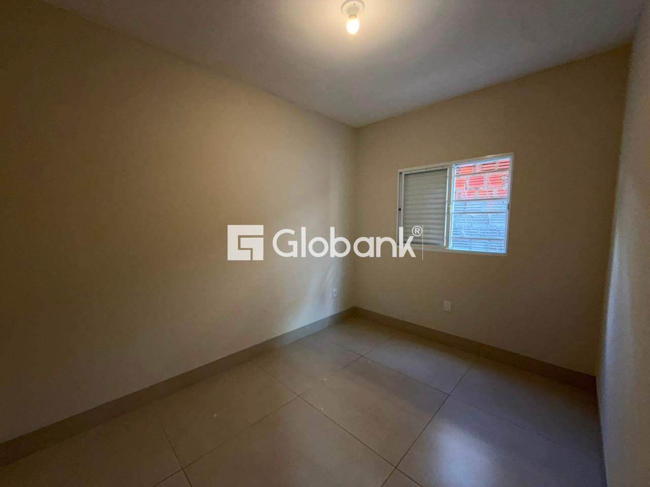 Casa 2 quartos para aluguel Vila Oliveira 60m² Montes Claros MG:
