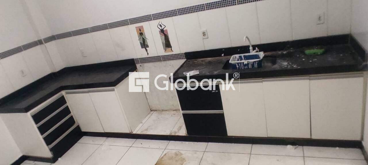 Casa 2 quartos à venda Maracanã 110m² Montes Claros MG: 