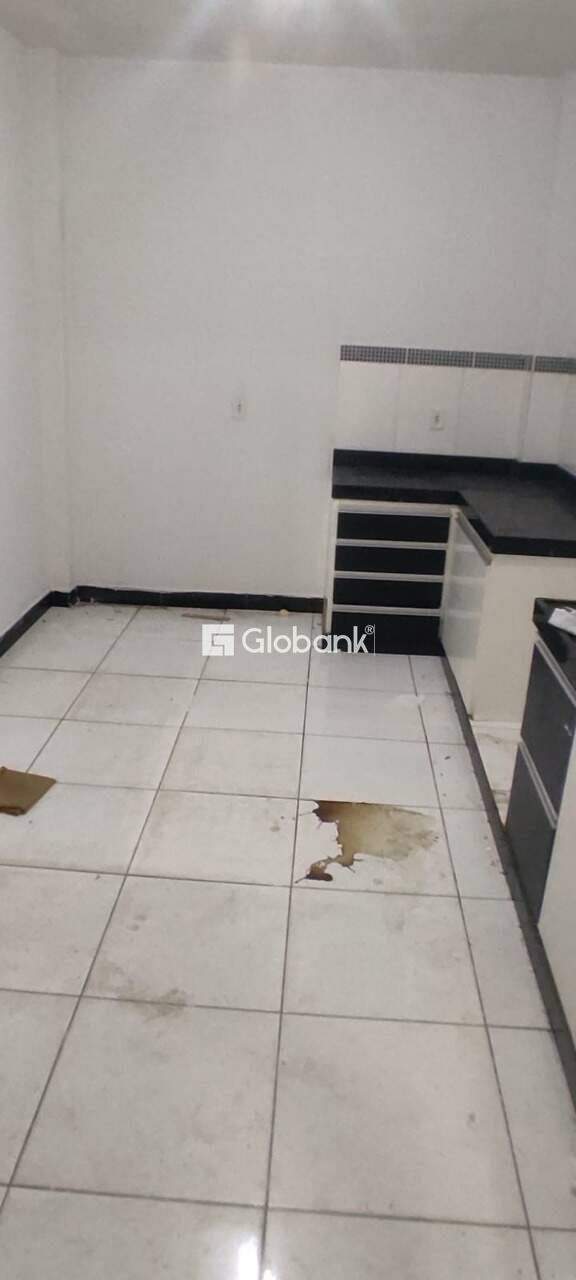 Casa 2 quartos à venda Maracanã 110m² Montes Claros MG: 