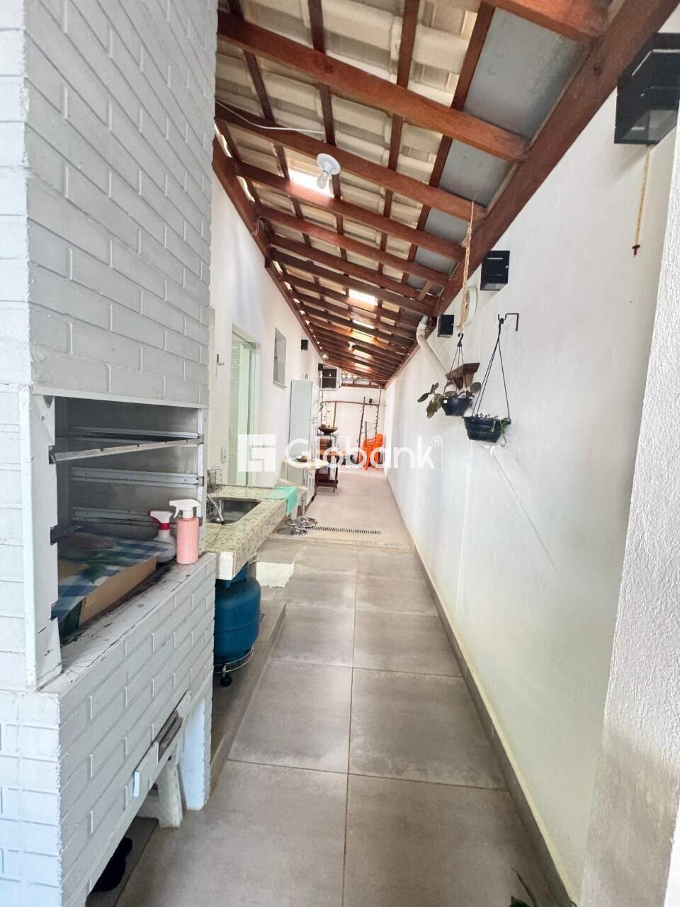 Casa 3 quartos à venda Loteamento Bosque das Palmeiras 90m² Montes Claros MG: Churrasqueira