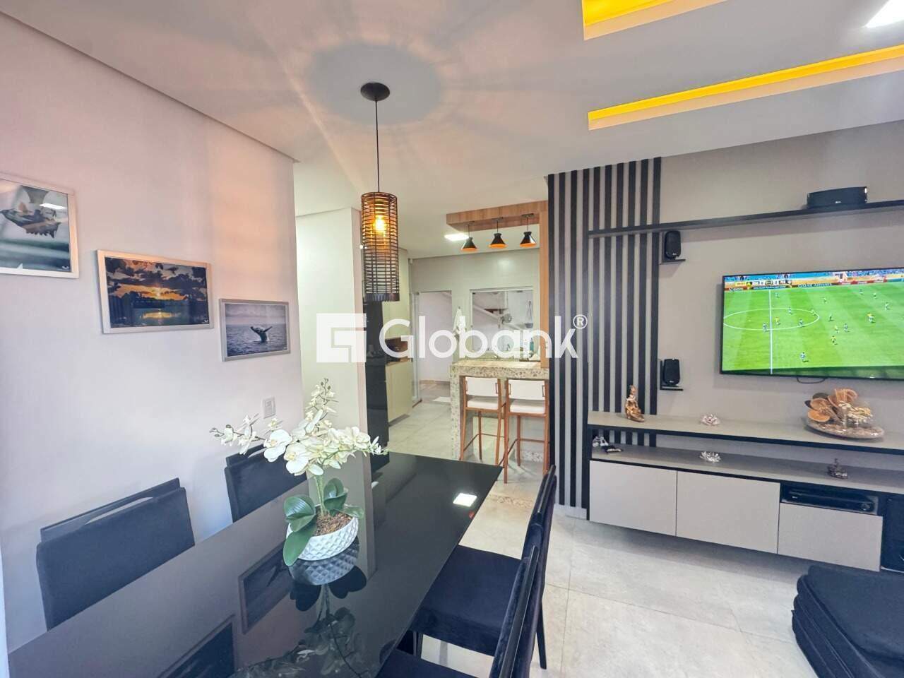 Casa 3 quartos à venda Loteamento Bosque das Palmeiras 90m² Montes Claros MG: Sala de Tv