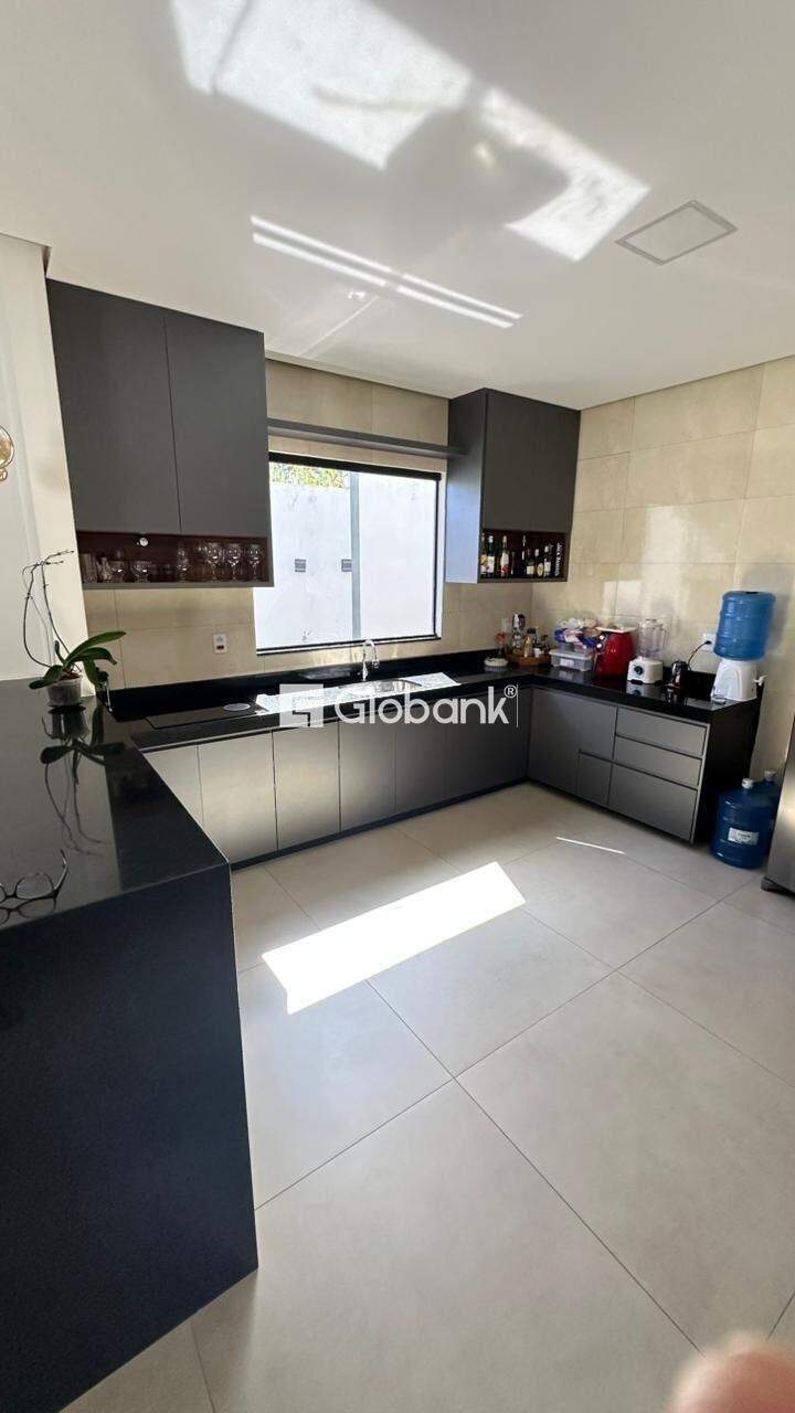 Casa 3 quartos à venda Alcides Rabelo 150m² Montes Claros MG: Cozinha