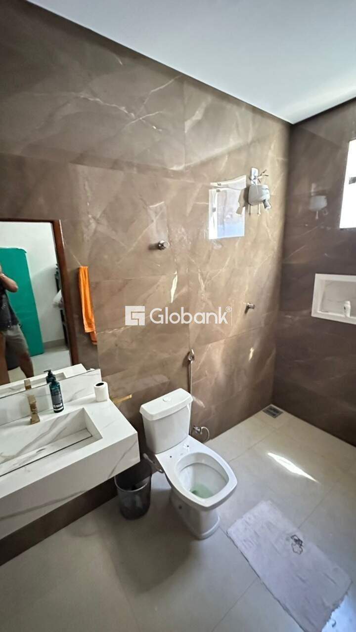 Casa 3 quartos à venda Alcides Rabelo 150m² Montes Claros MG: Banheiro Social
