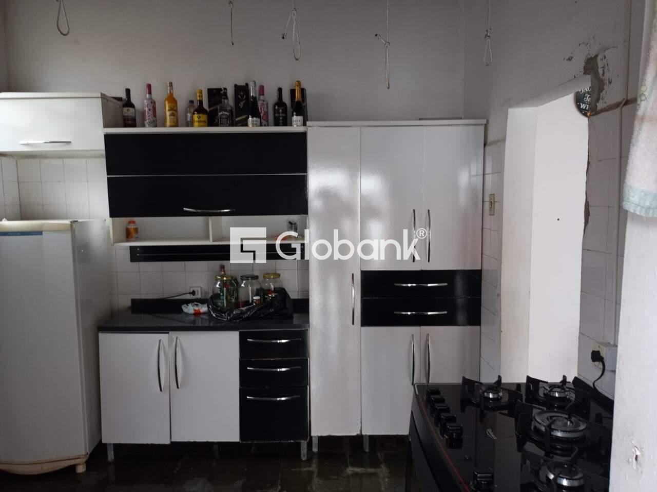 Casa 4 quartos à venda Centro 158,75m² Montes Claros MG: 