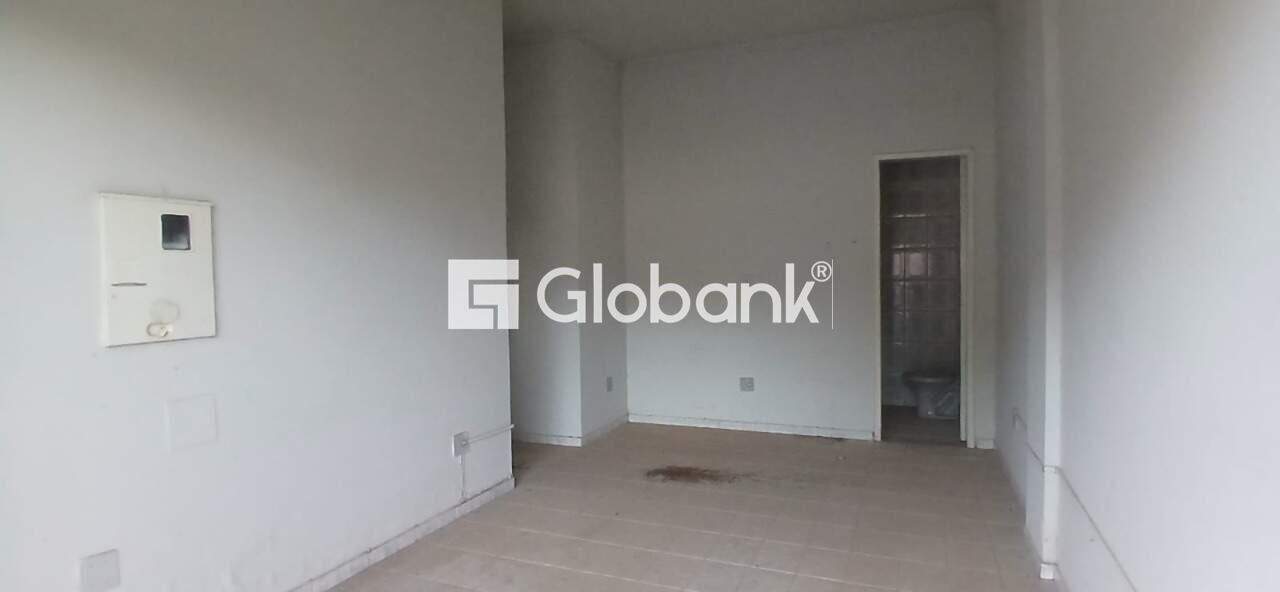 Ponto comercial para aluguel Morada do Sol 15m² Montes Claros MG: Interno