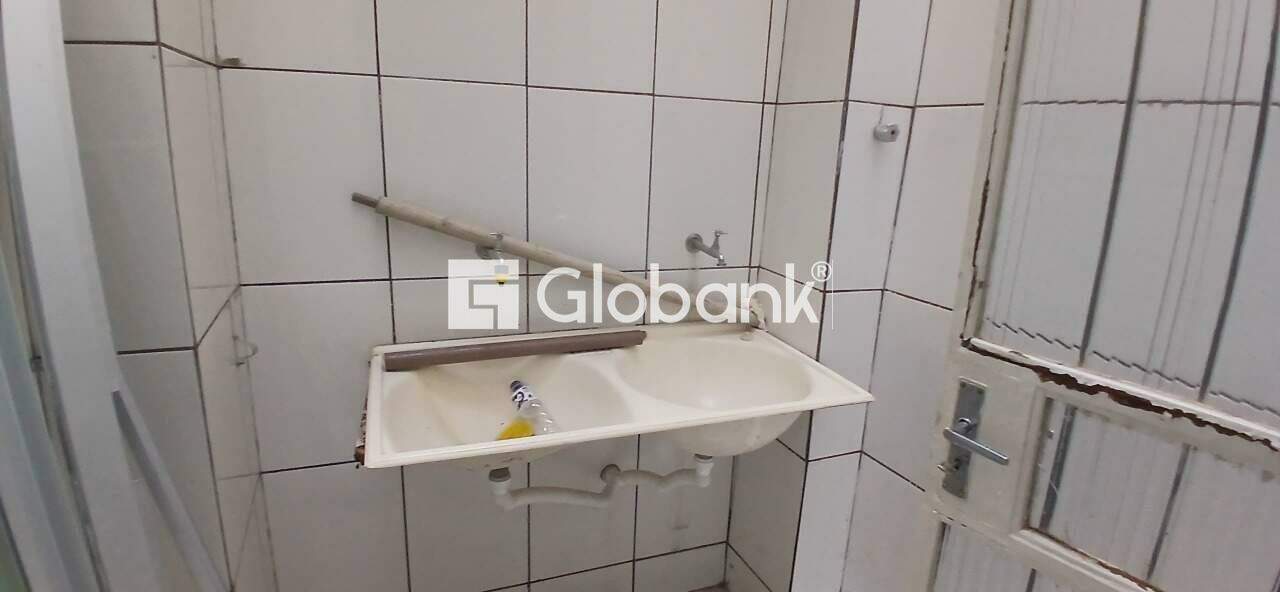 Sala comercial para aluguel Centro 112m² Montes Claros MG: rea de servi o
