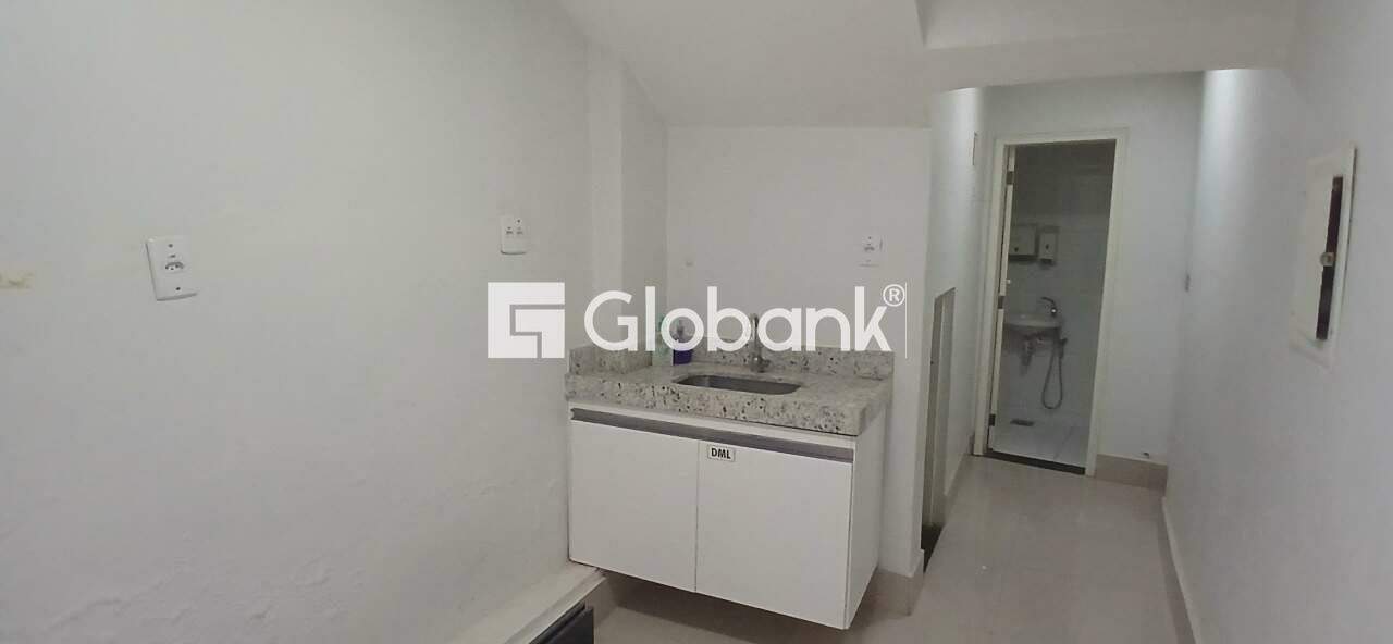Sala comercial para aluguel Centro 112m² Montes Claros MG: Copa