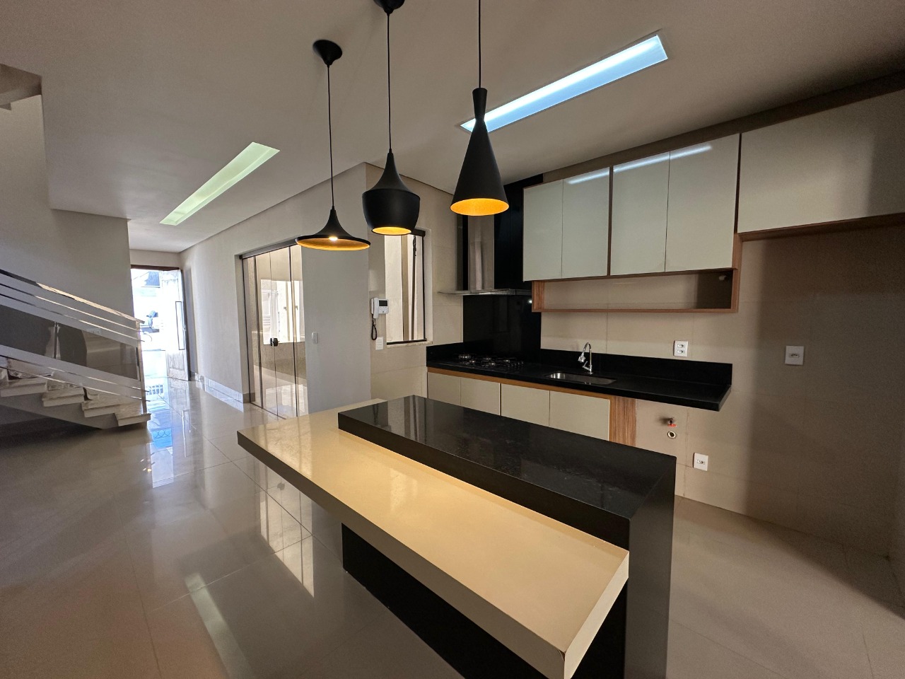 Casa 4 quartos para aluguel Belvedere 200m² Montes Claros MG: Cozinha