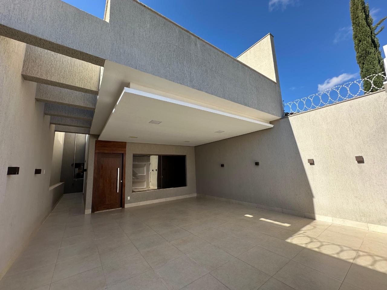 Casa 4 quartos para aluguel Belvedere 200m² Montes Claros MG: Garagem