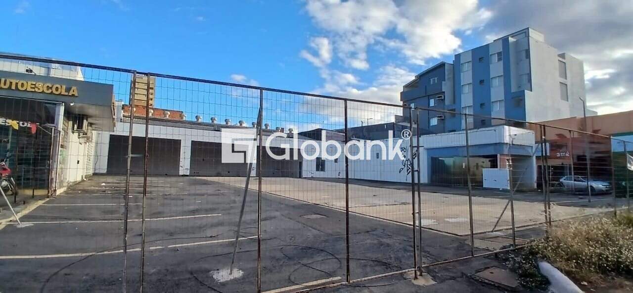 Loja à venda Centro 707,98m² Montes Claros MG: Fachada